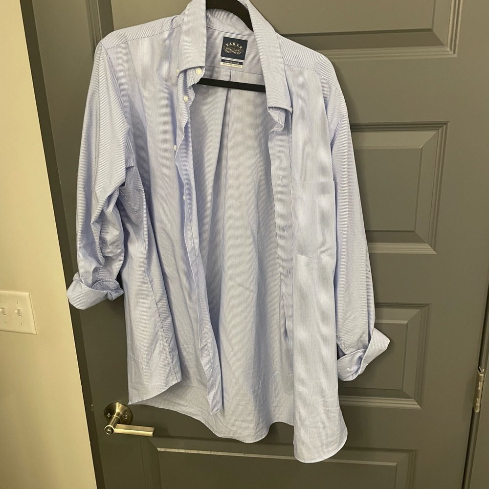 Dress shirt regular fit. Non iron. Large